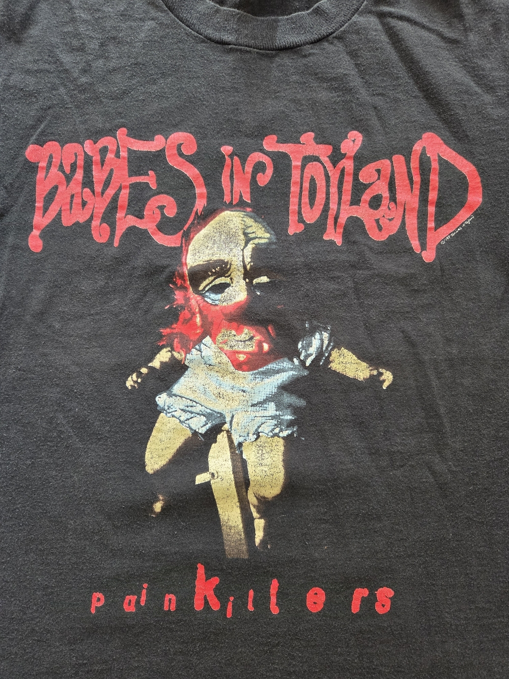 Vintage 1993 Grunge Babes In Toyland Painkillers Graphic Tee - Medium